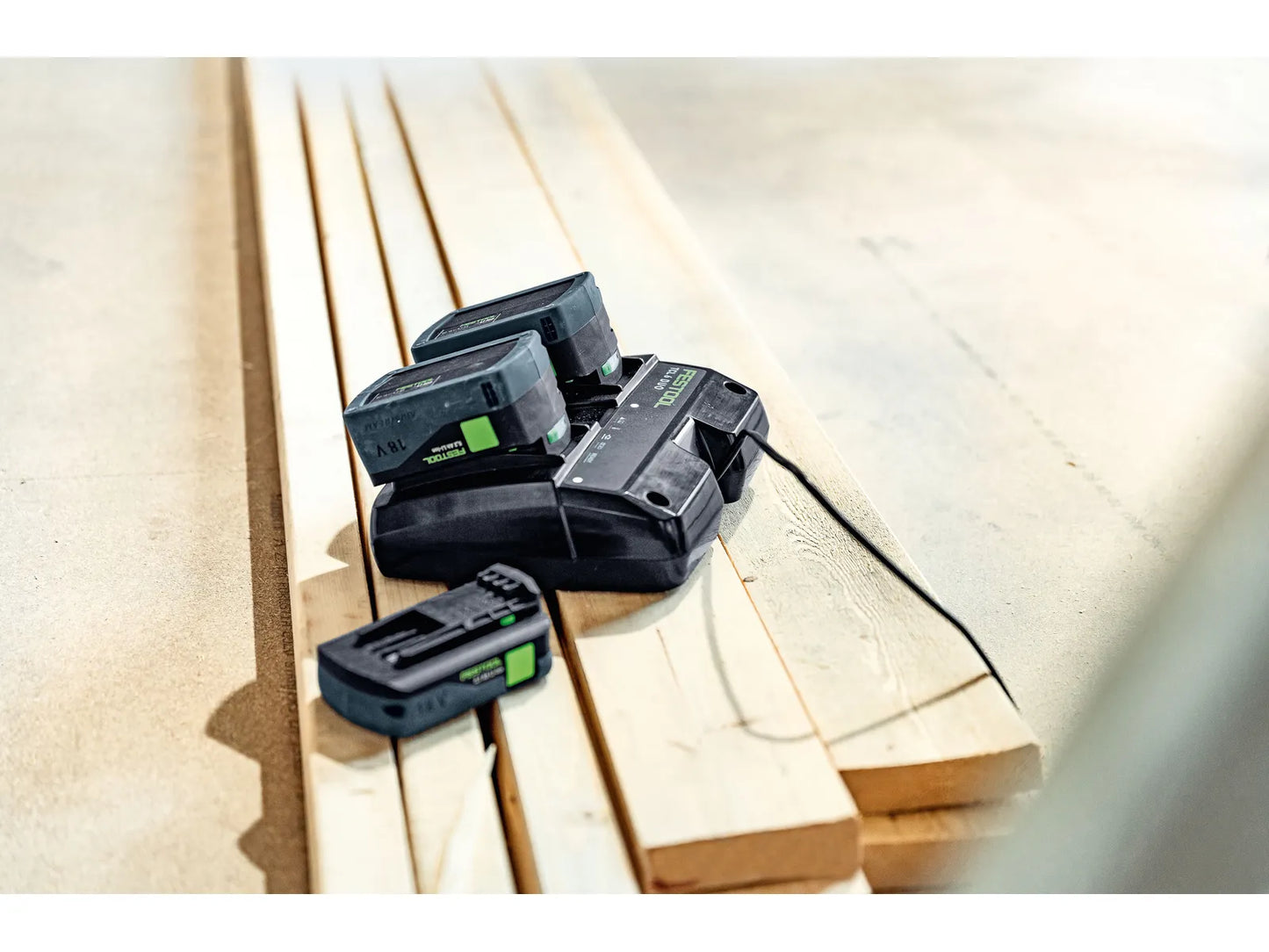 Schnellladegerät TCL 6 DUO